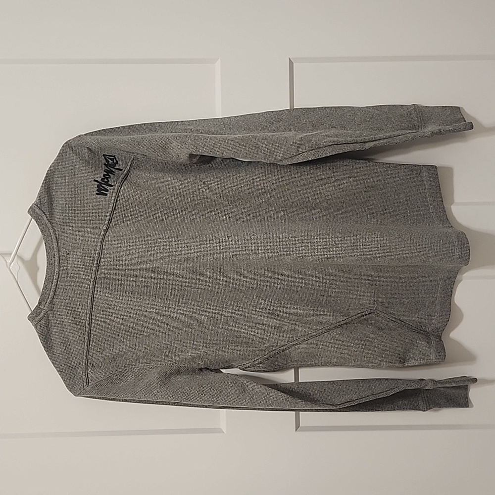 Grey Volcom shirt - Picture 2 of 11